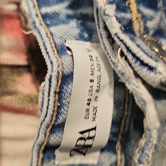 Zara Light Jeans Shorts - Picture 2 of 3